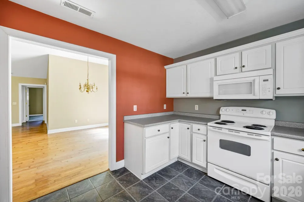4979 Glen Cove Drive Southport, NC 28461