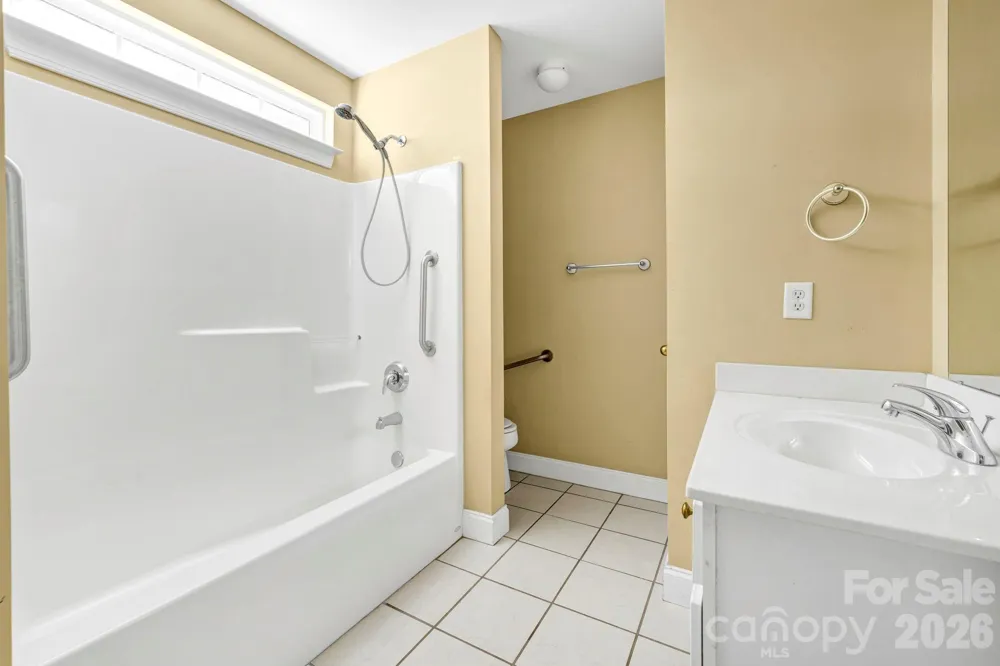 4979 Glen Cove Drive Southport, NC 28461