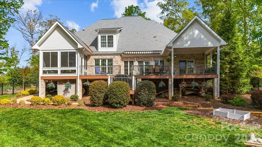 135 Harbor Drive W Lexington, NC 27292