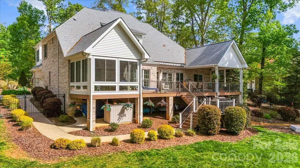 135 Harbor Drive W Lexington, NC 27292