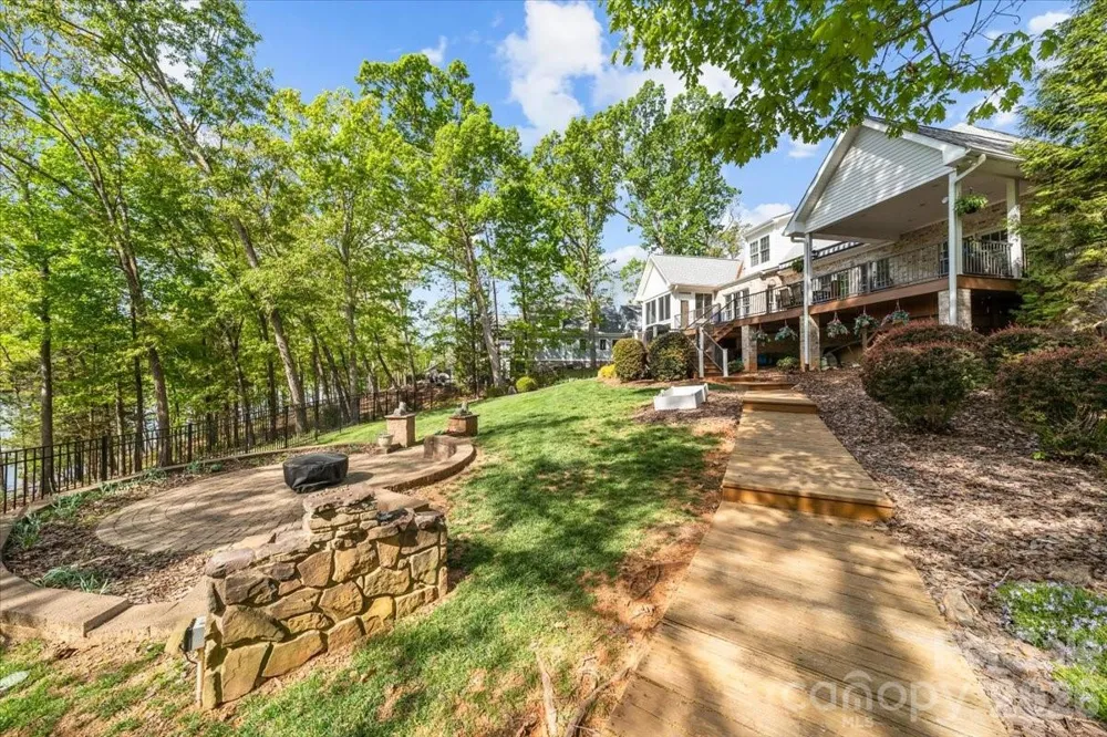 135 Harbor Drive W Lexington, NC 27292