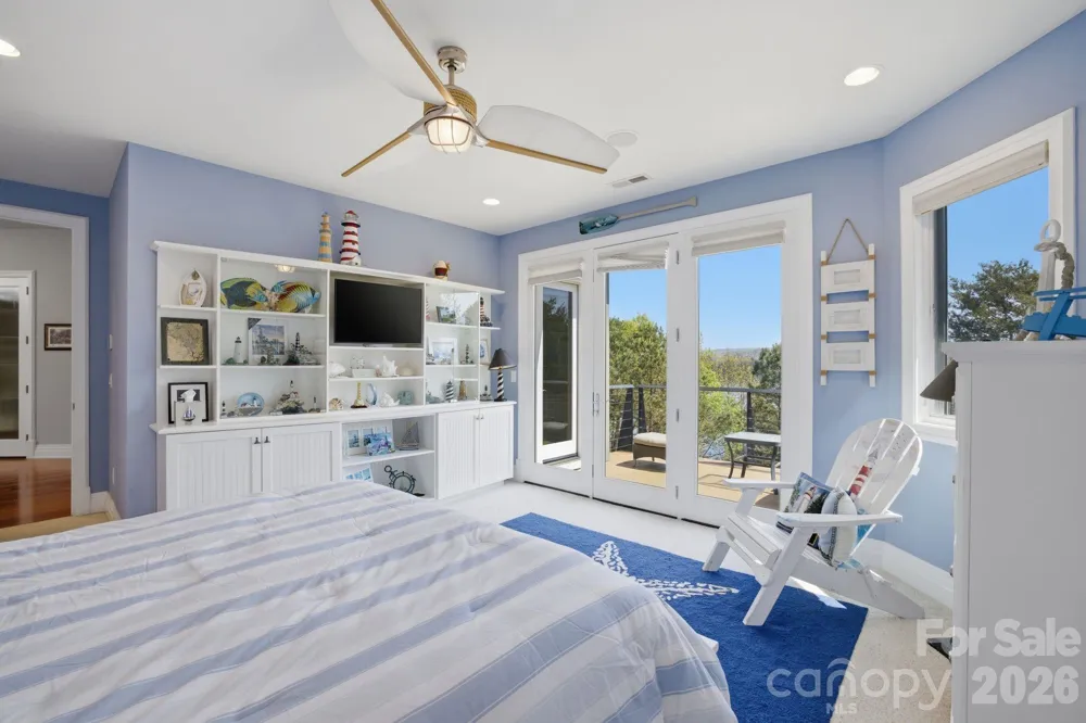 158 Printers Lane New London, NC 28127
