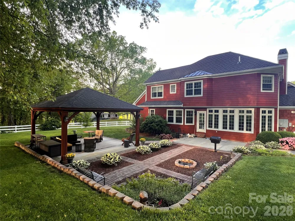 223 Fairway Terrace Canton, NC 28716