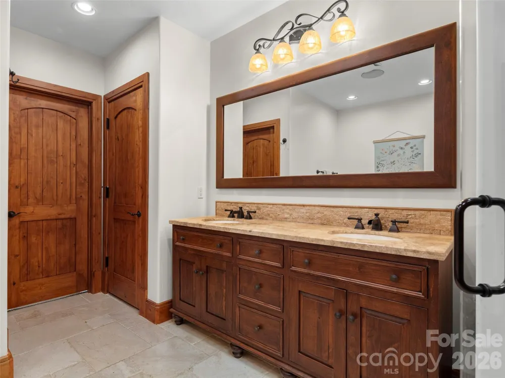 12 Windelsham Way Arden, NC 28704