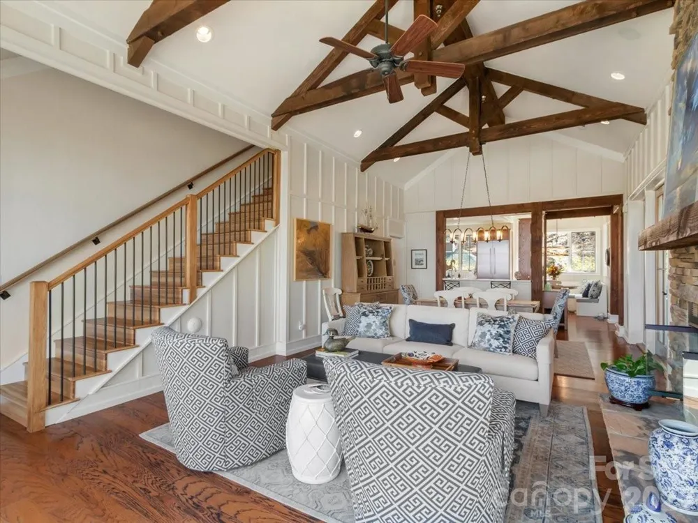 45 Creekside Way #I301 Burnsville, NC 28714
