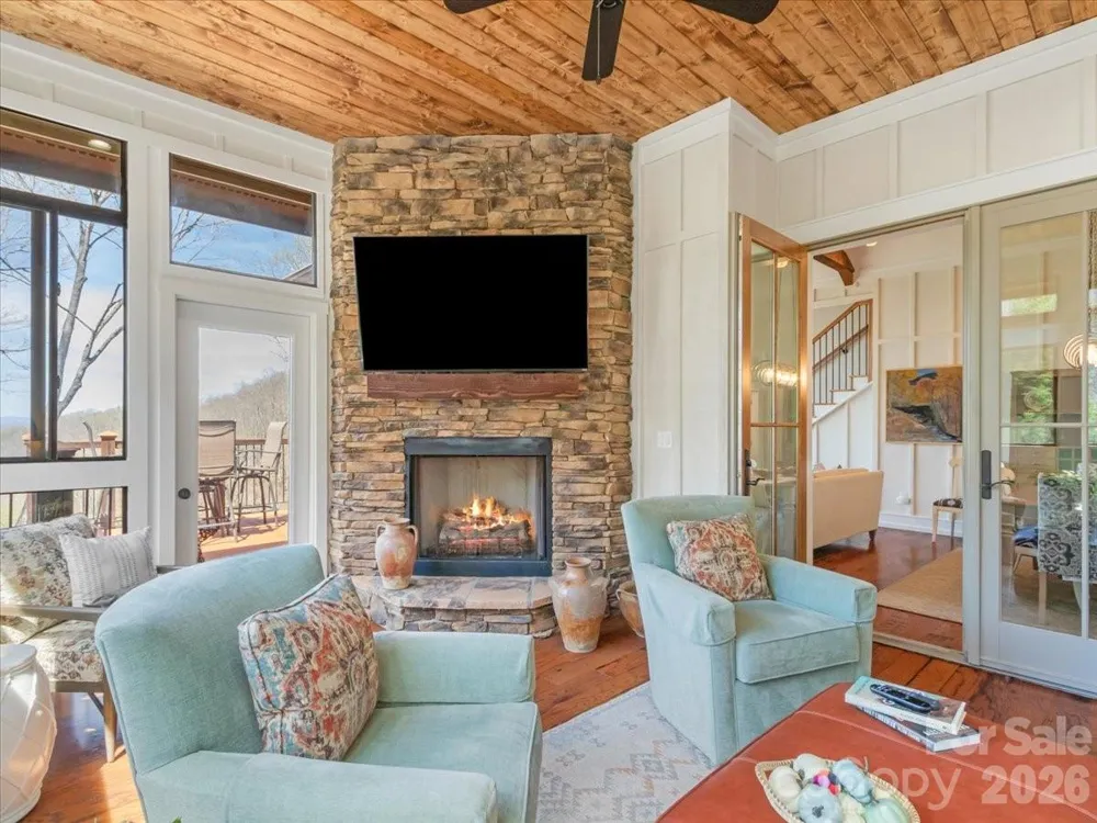 45 Creekside Way #I301 Burnsville, NC 28714