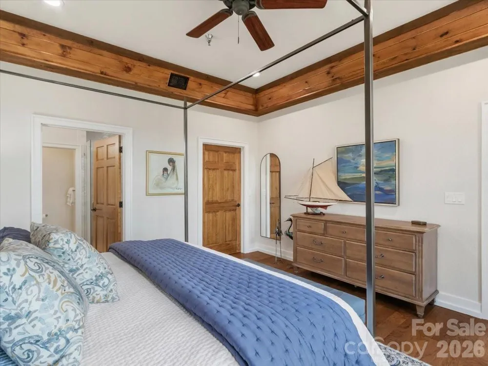 45 Creekside Way #I301 Burnsville, NC 28714