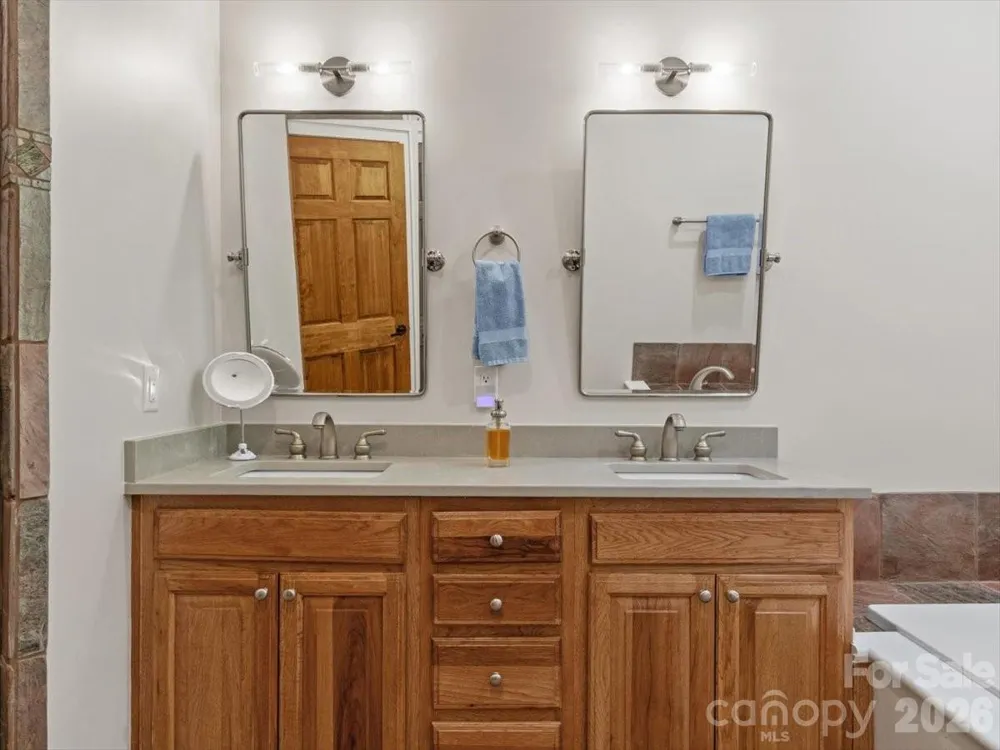 45 Creekside Way #I301 Burnsville, NC 28714