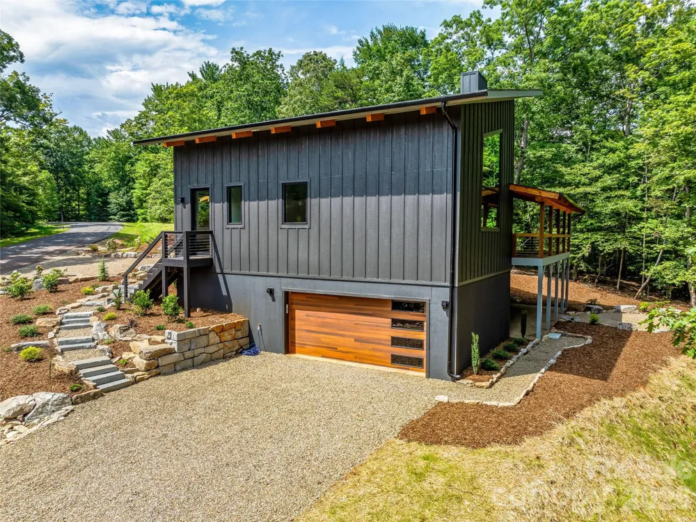 1180 West Lake Road Marion, NC 28752