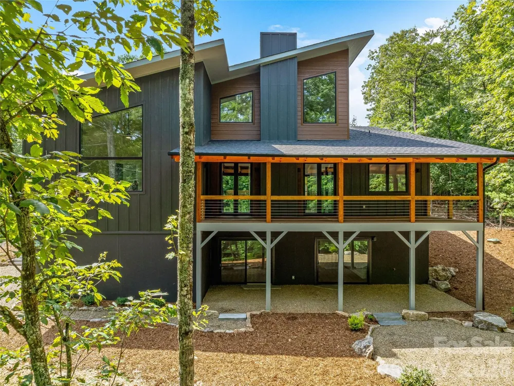 1180 West Lake Road Marion, NC 28752