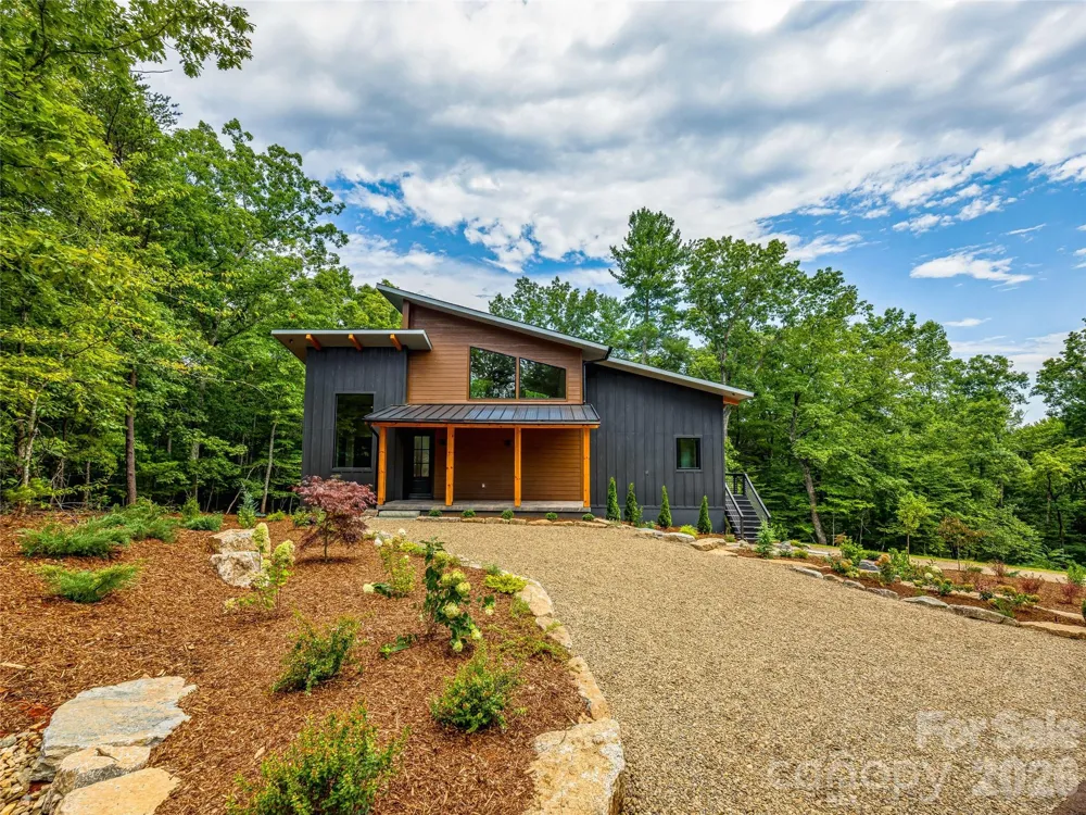 1180 West Lake Road Marion, NC 28752