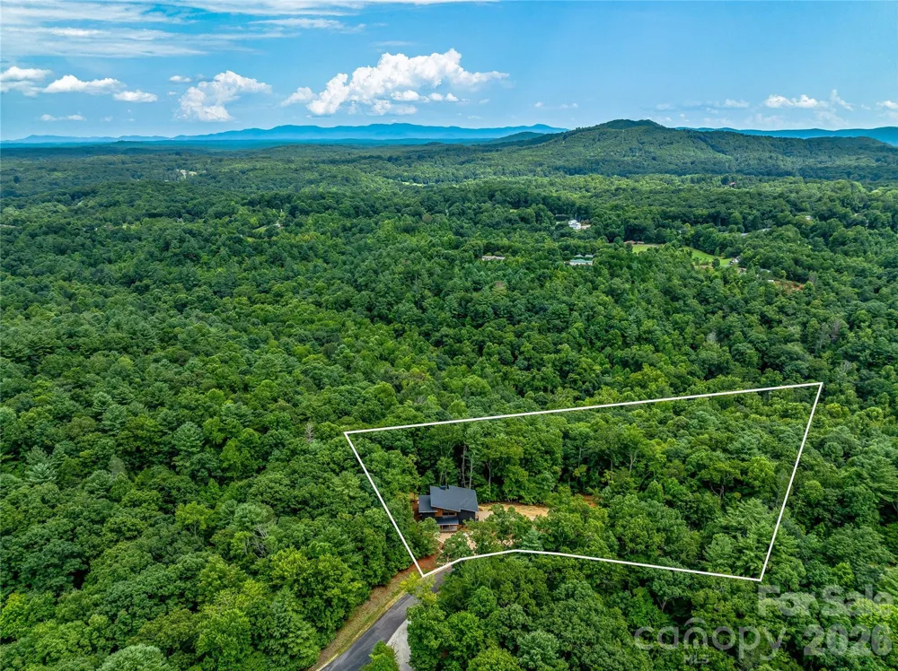 1180 West Lake Road Marion, NC 28752