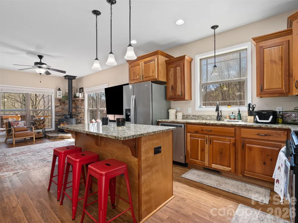 4823 Max Patch Road Clyde, NC 28721