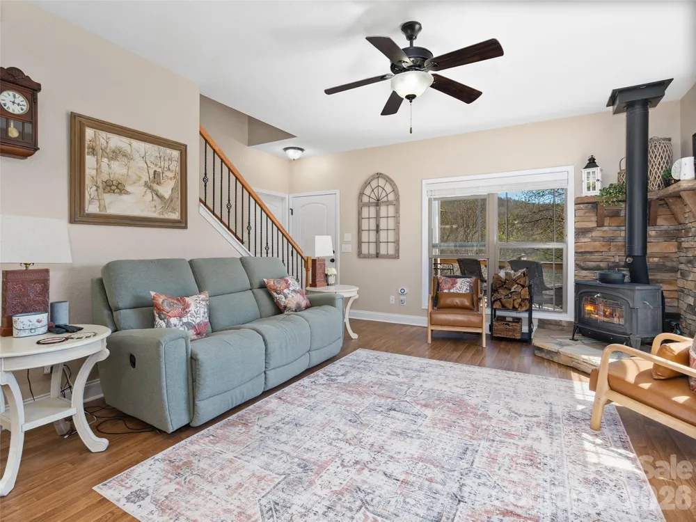 4823 Max Patch Road Clyde, NC 28721