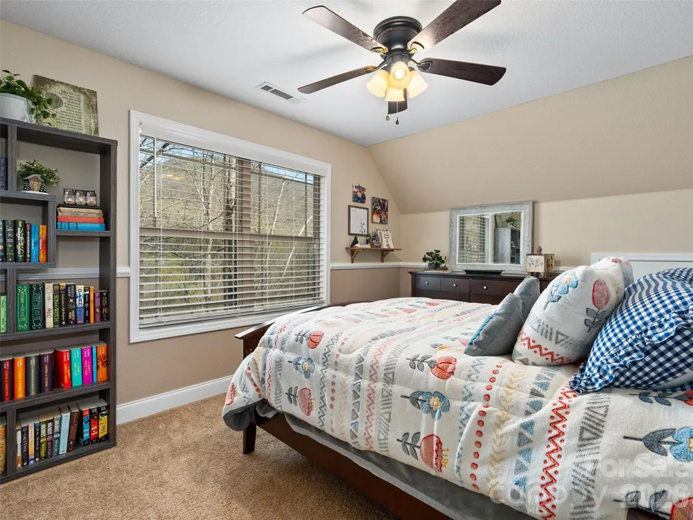 4823 Max Patch Road Clyde, NC 28721