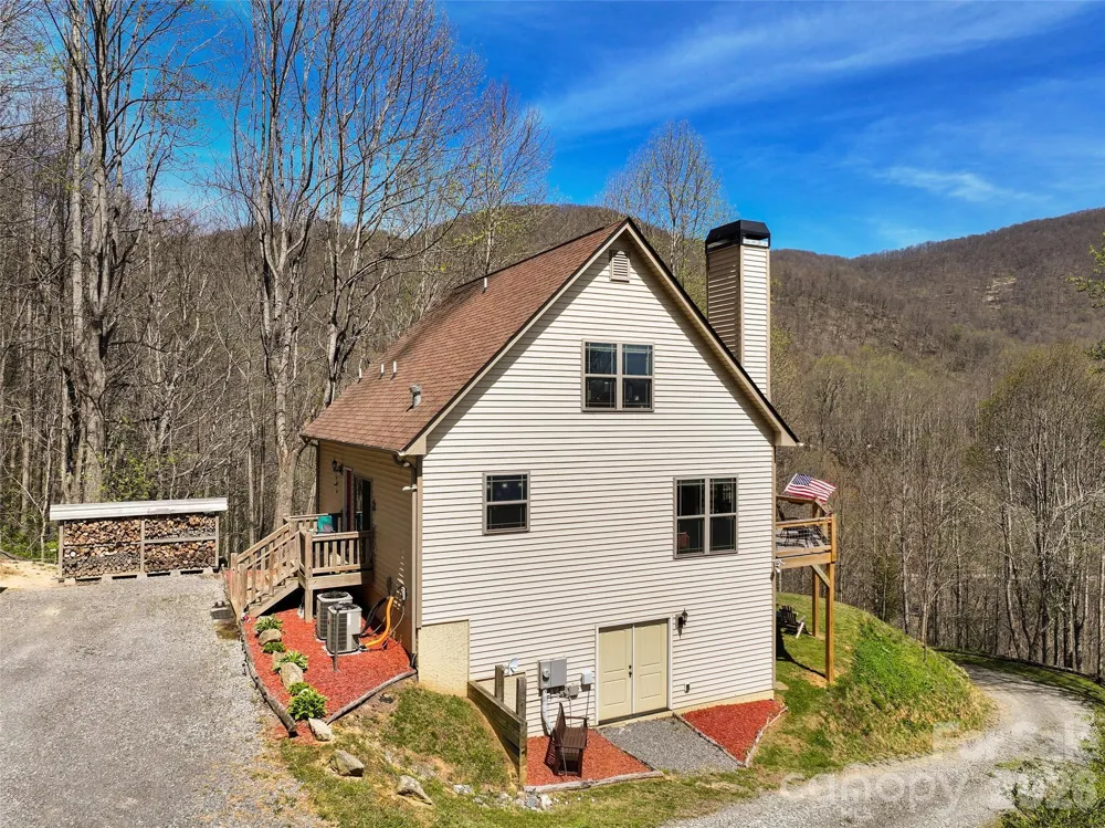 4823 Max Patch Road Clyde, NC 28721