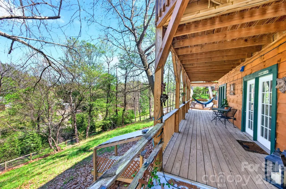 8 Blue Sky Drive Leicester, NC 28748