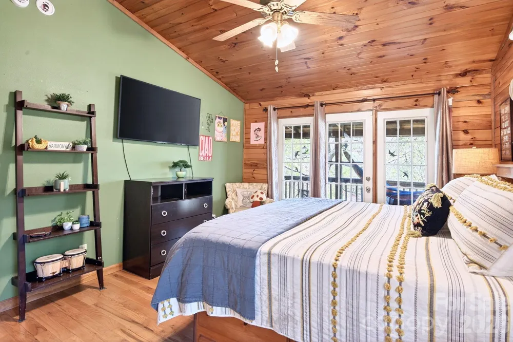 8 Blue Sky Drive Leicester, NC 28748