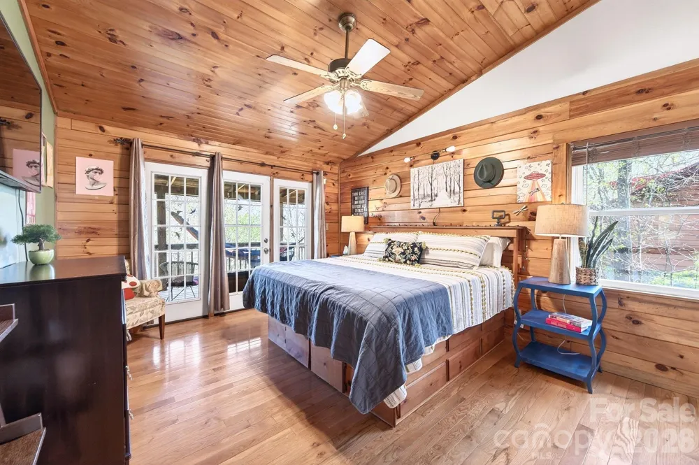 8 Blue Sky Drive Leicester, NC 28748