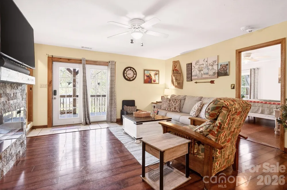 8 Blue Sky Drive Leicester, NC 28748