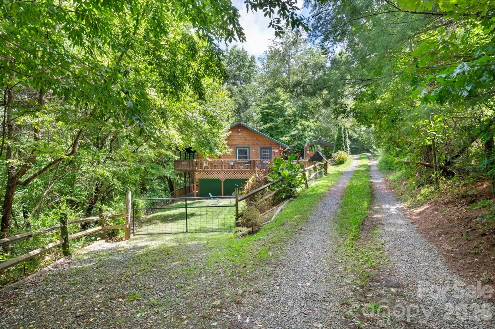 8 Blue Sky Drive Leicester, NC 28748