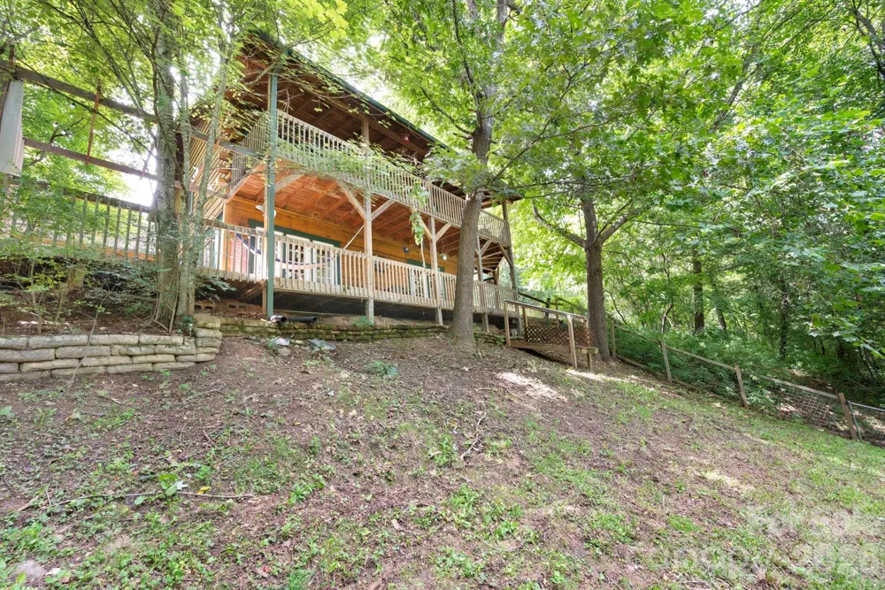 8 Blue Sky Drive Leicester, NC 28748