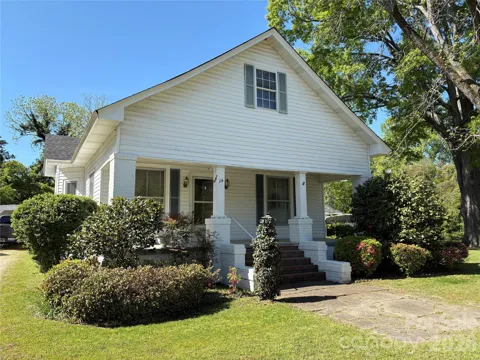 114 Hampton Street