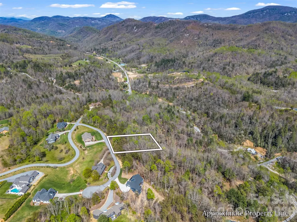 83 Sunny Morning Court Hendersonville, NC 28792