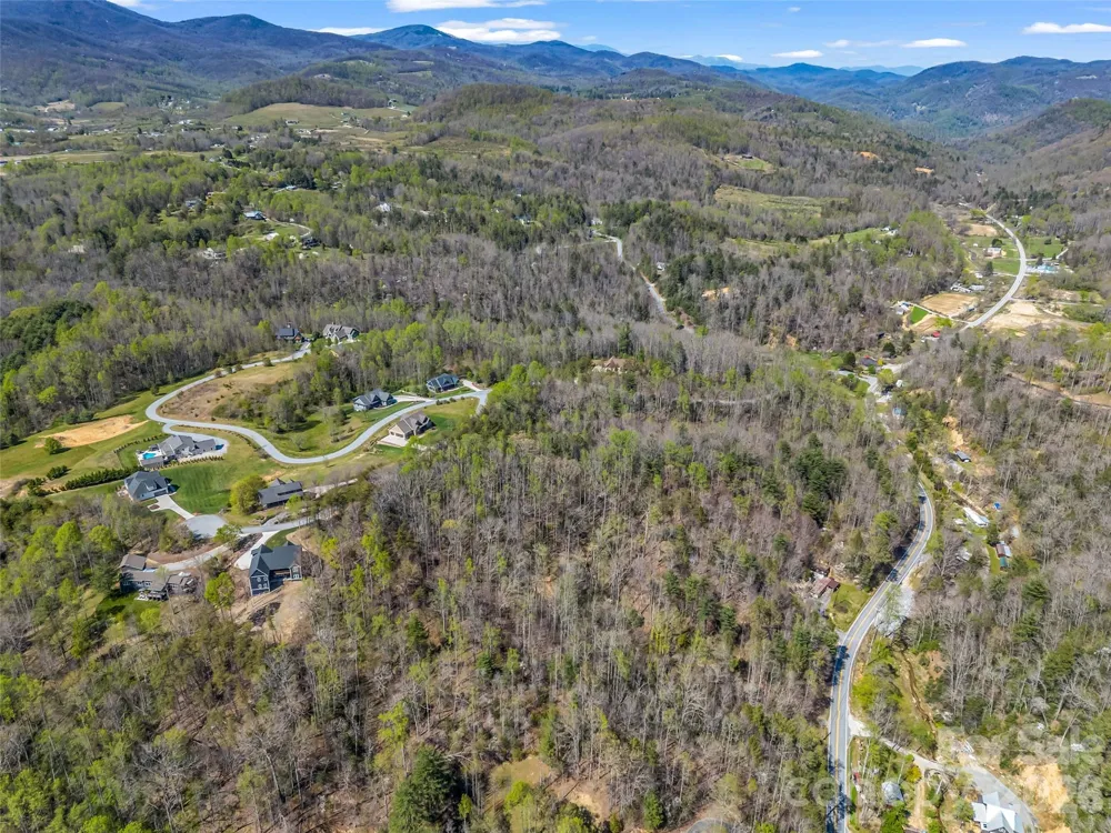 83 Sunny Morning Court Hendersonville, NC 28792