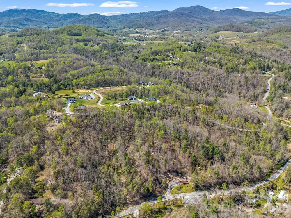 83 Sunny Morning Court Hendersonville, NC 28792