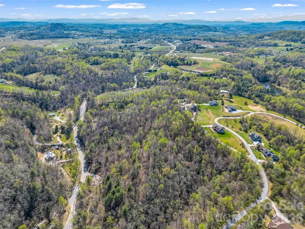 83 Sunny Morning Court Hendersonville, NC 28792