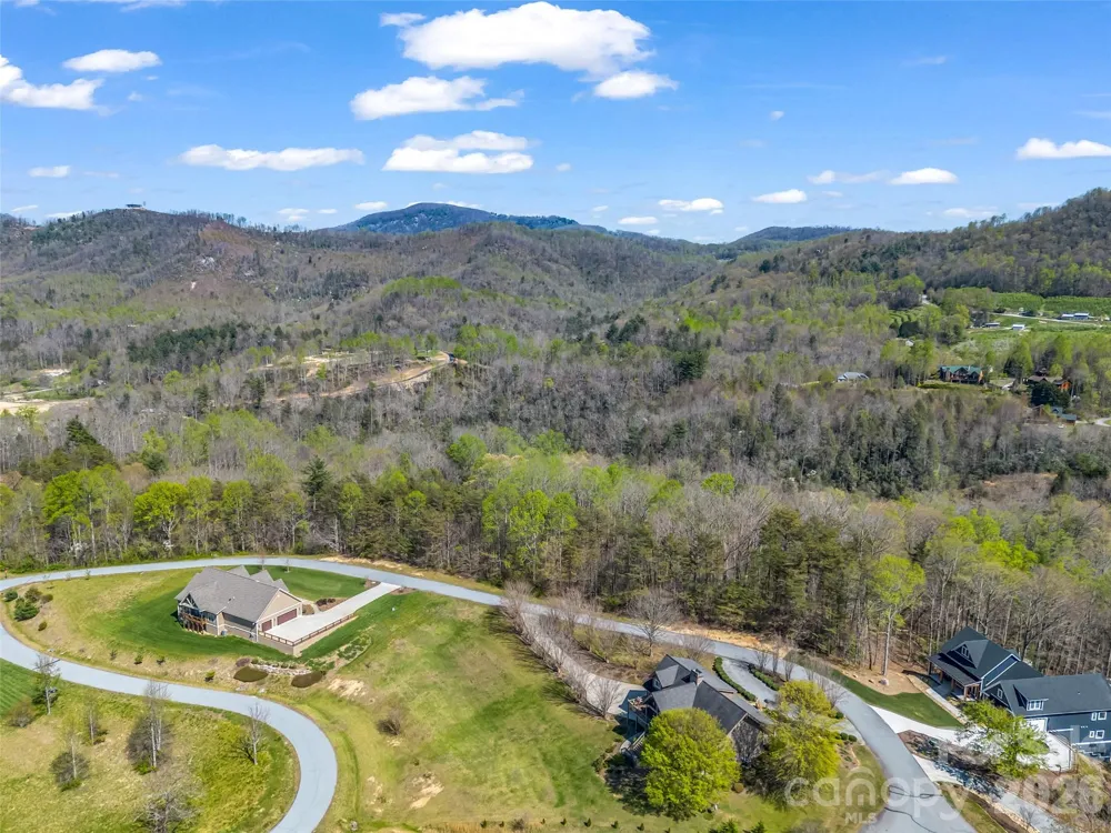 83 Sunny Morning Court Hendersonville, NC 28792