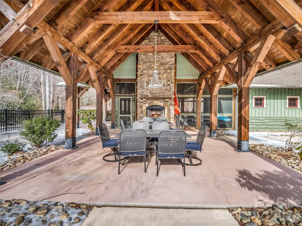 83 Sunny Morning Court Hendersonville, NC 28792