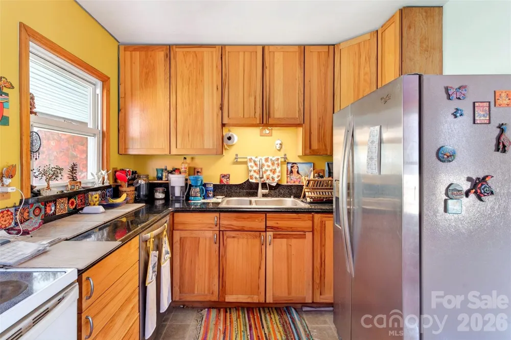 522 Old Us 70 Highway W Old Fort, NC 28762