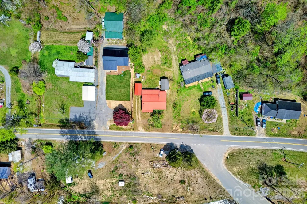 522 Old Us 70 Highway W Old Fort, NC 28762
