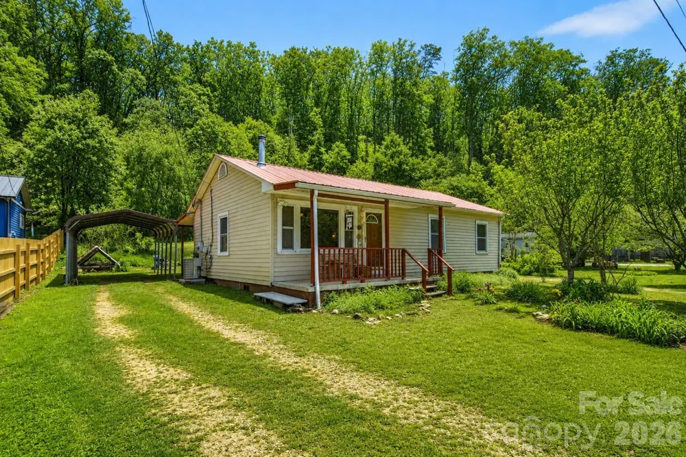 522 Old Us 70 Highway W Old Fort, NC 28762