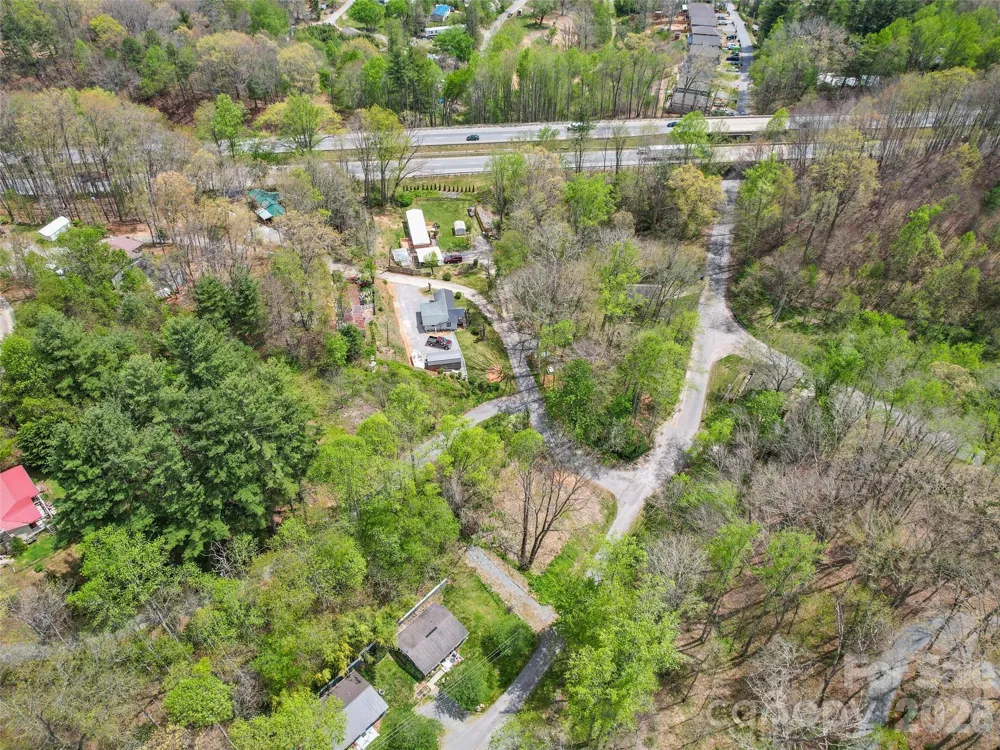 26 Lansing Road Waynesville, NC 28786