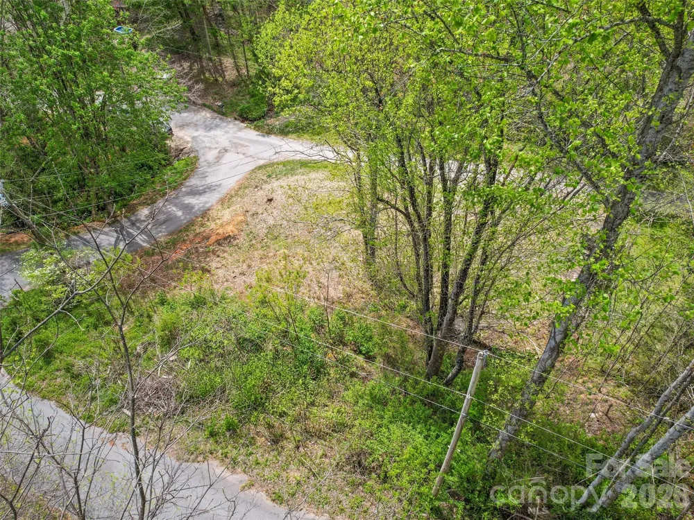 26 Lansing Road Waynesville, NC 28786