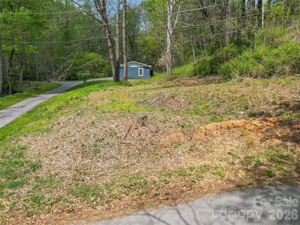26 Lansing Road Waynesville, NC 28786