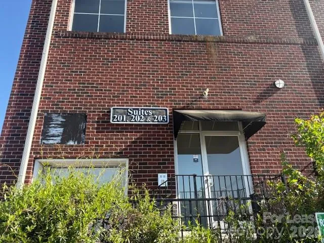 5380 Village Drive Concord, NC 28027