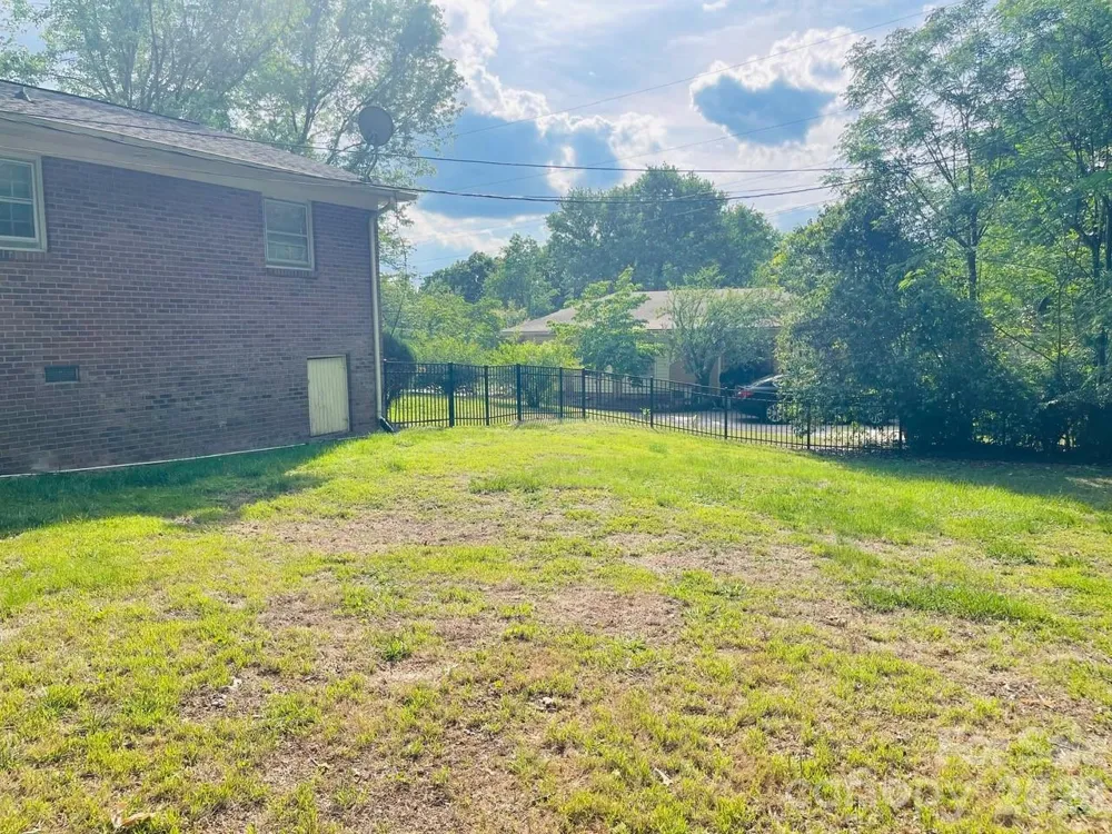 348 Random Drive New London, NC 28127