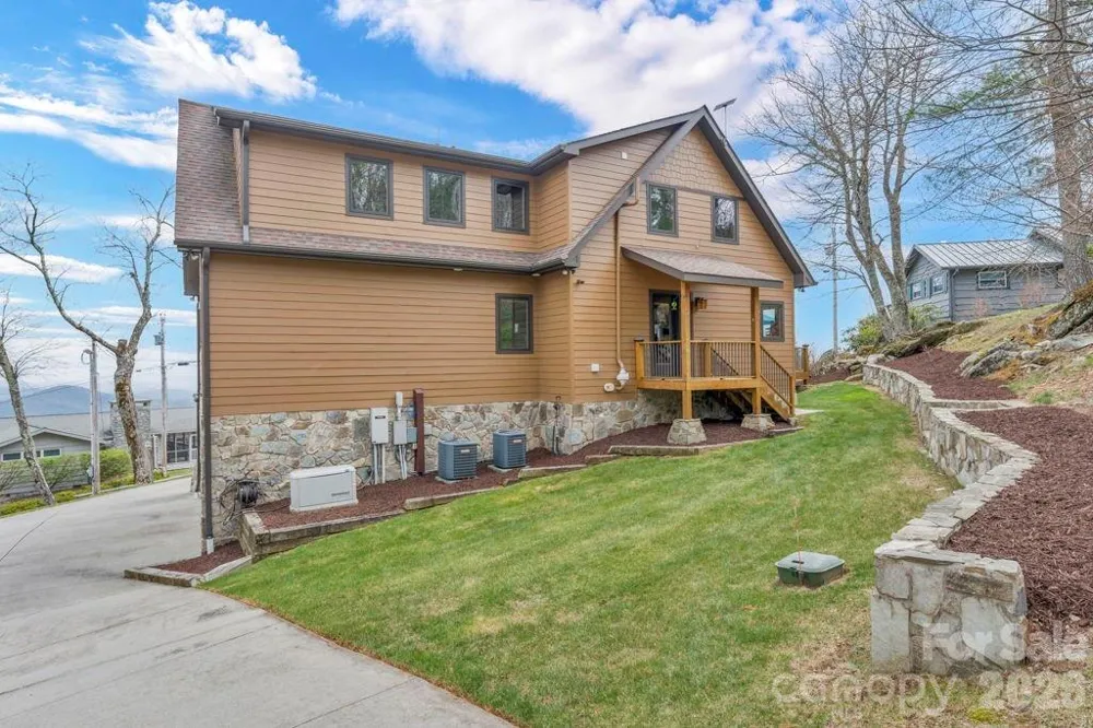 7054 Grandview Circle Newland, NC 28657