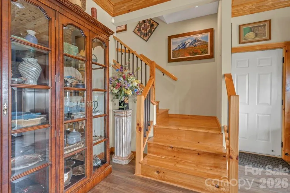 7054 Grandview Circle Newland, NC 28657