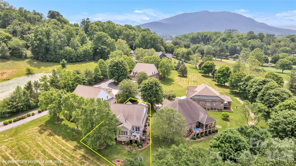 118 Bradford Court #16 Jefferson, NC 28640
