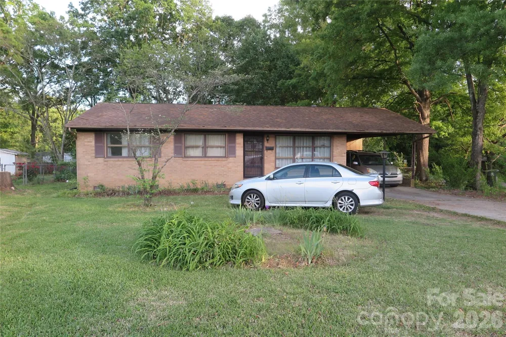 419 S Church Street Lowell, NC 28098