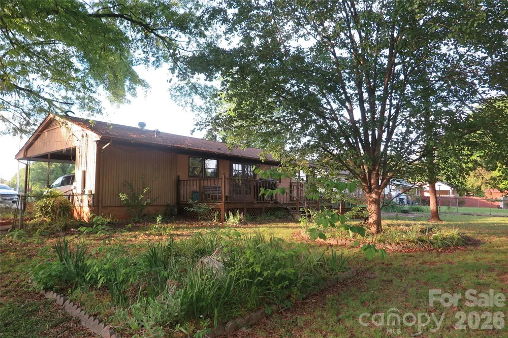 419 S Church Street Lowell, NC 28098