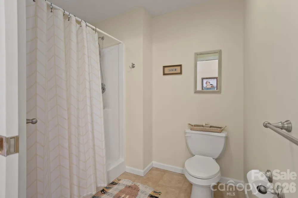 367 Crescent Street Saluda, NC 28773