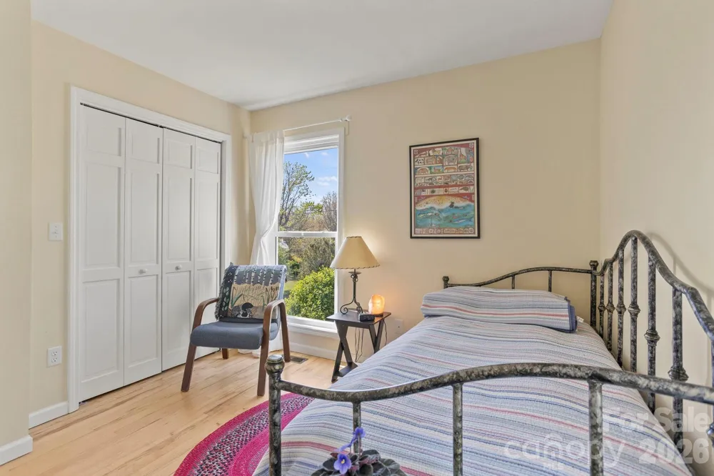 367 Crescent Street Saluda, NC 28773