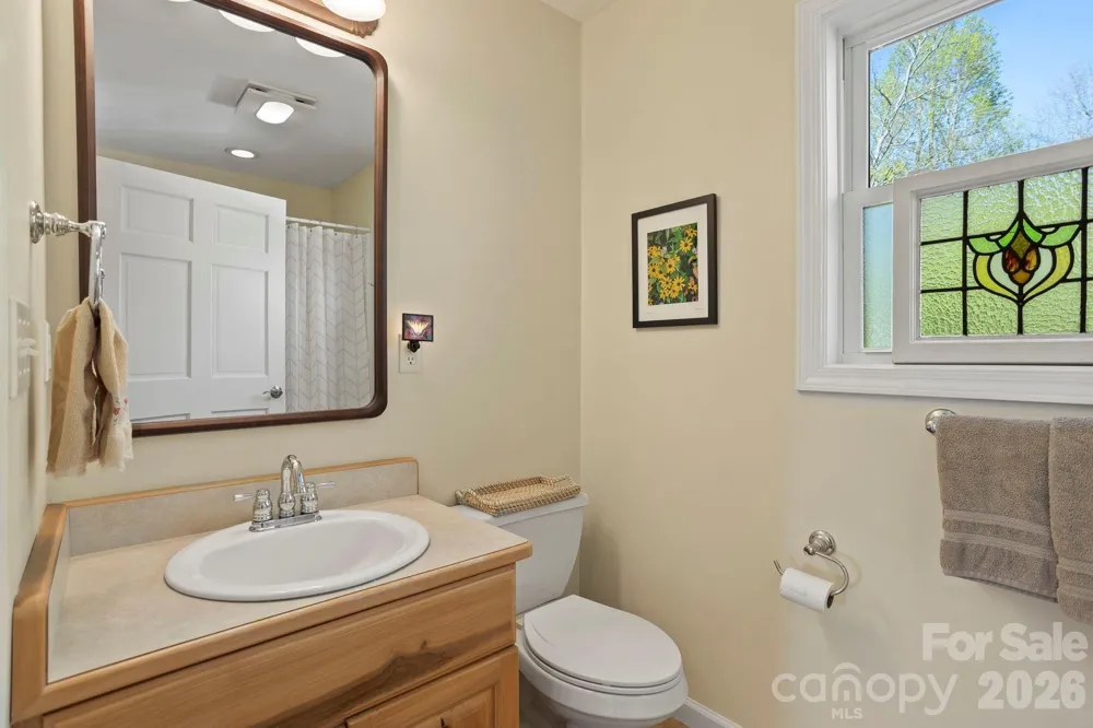 367 Crescent Street Saluda, NC 28773