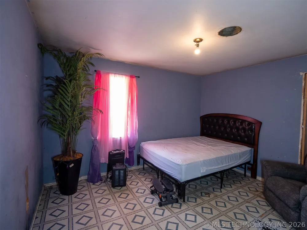 101 SW Hayes Idabel, OK 74745
